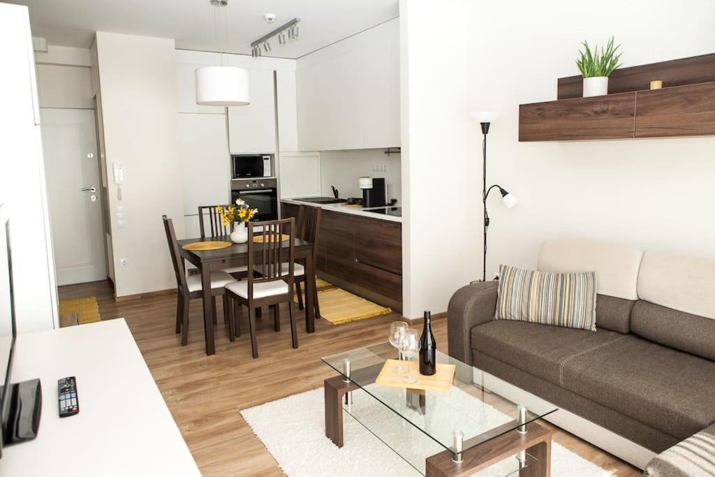 Liszt Apartman Győr Esterno foto