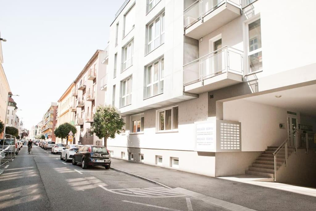 Liszt Apartman Győr Esterno foto